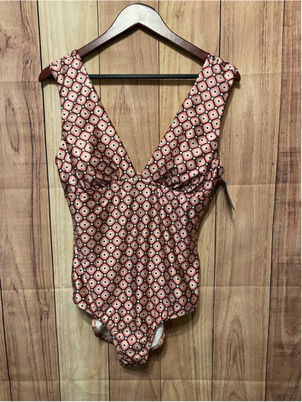 Shade & Shore Large NWT One Piece Swimsuit full coverage slimming